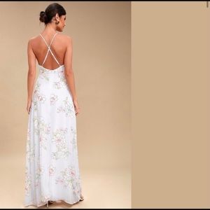 New with tags- Lulus Dress Maxi Size small